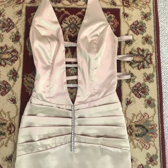 Prom dress - Picture 1 of 6